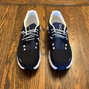 ON Cloud 5 Sneakers